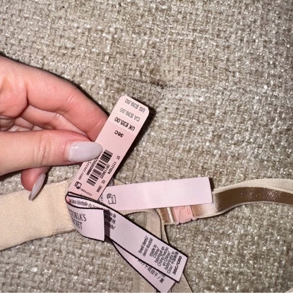 Victoria's Secret Beige Lace T-Shirt Bra - Picture 4 of 5